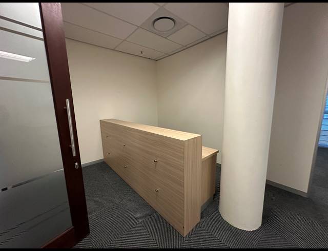 66M² OFFICE TO LET IN SANDTON CENTRAL